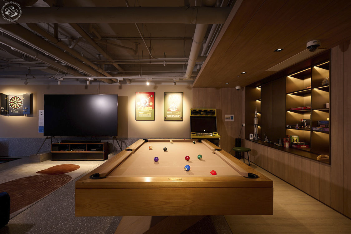 Livn 833 Residence Games Room | Greystar